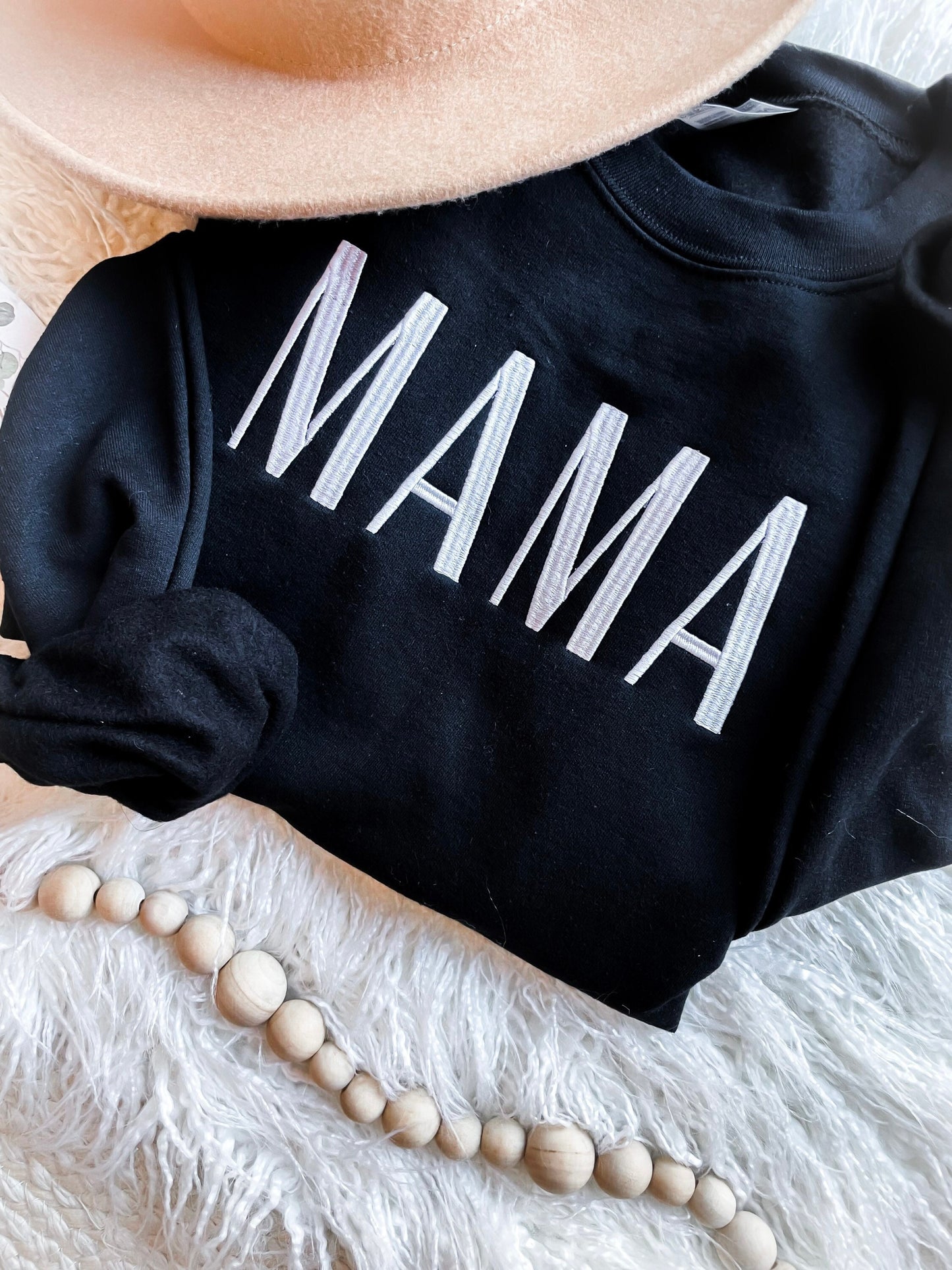 Embroidered MAMA Sweatshirt || Black MAMA Sweatshirt || New Mom Gift || Cute Mama Sweatshirt || Fall mom Sweatshirt ||Cozy Womens Sweatshirt