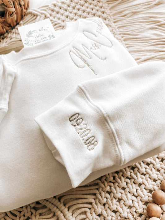 Personalized Mrs Sweatshirt | Custom Wife Sweatshirt | Bridal Sweatshirt | Gift for Bride | Engagement Sweatshirt | Wedding Registry