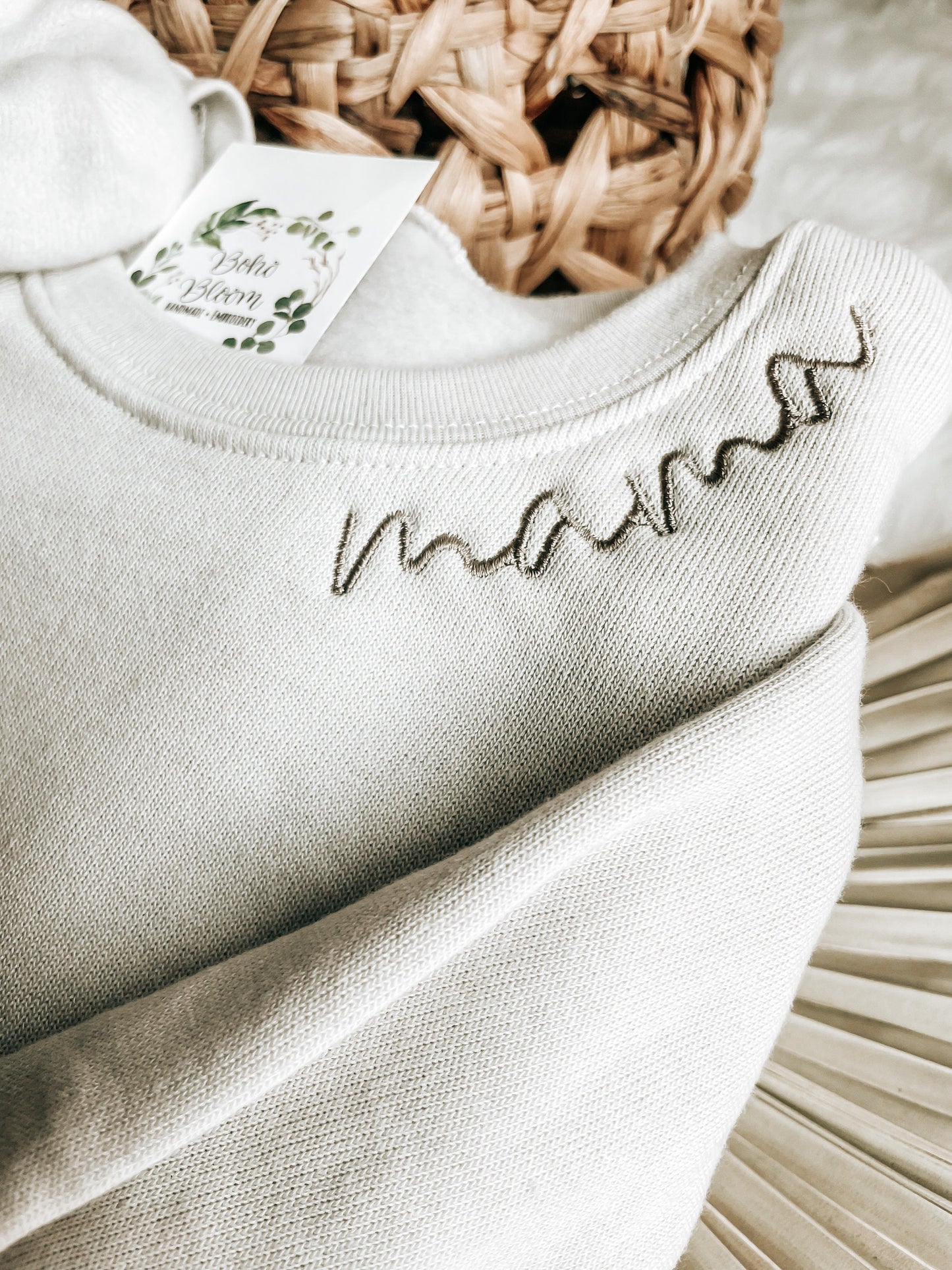 Collar Embroidered Mama Sweatshirt | Mama and Grandmother Sweatshirt | Gifts For Mom | Mother's Day Gifts |