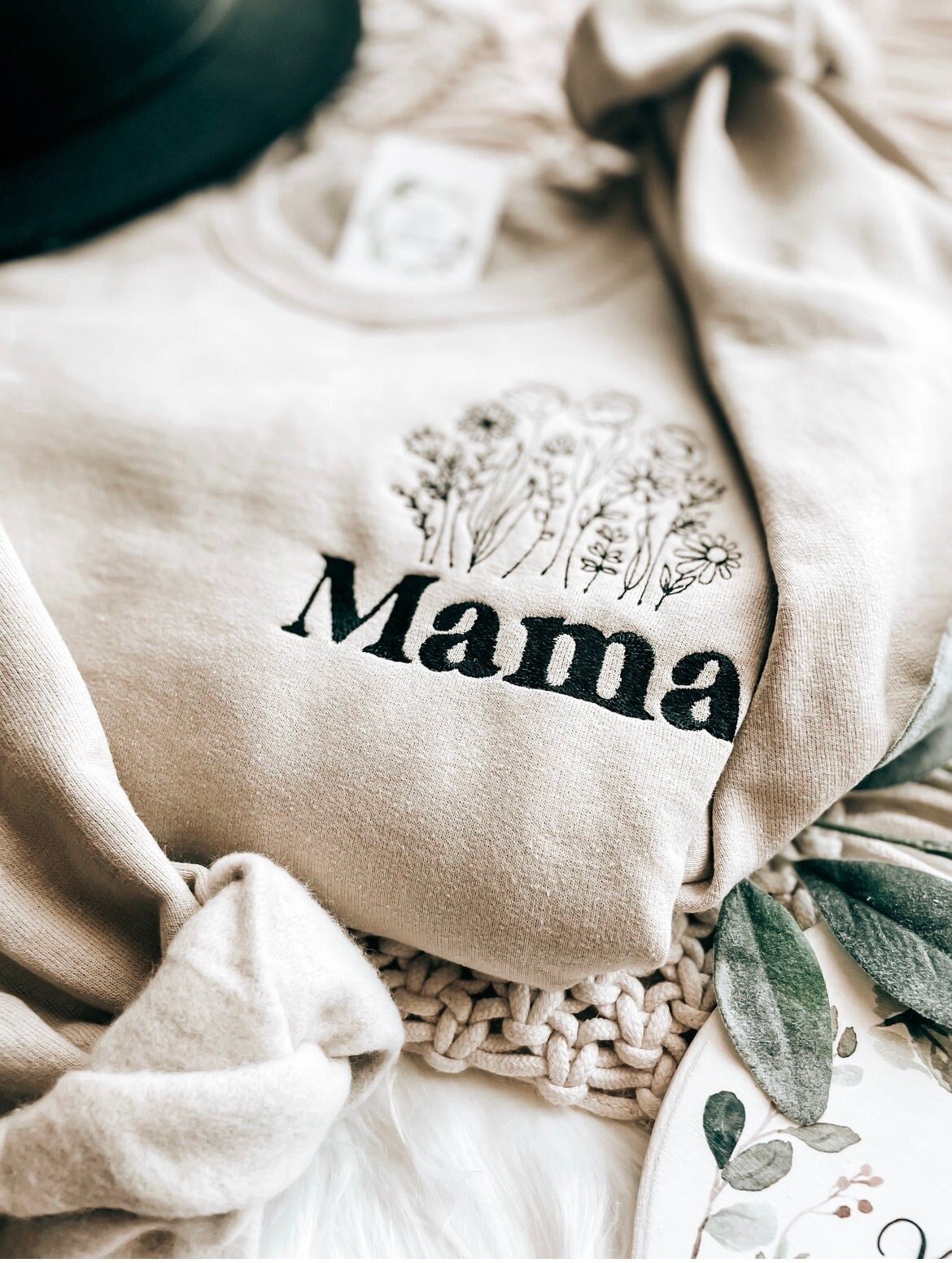 Floral Mama Embroidered Sweatshirt, Boho Mama Sweatshirt, Wildflower Crewneck, Embroidered Flower Shirt, Retro Mama, Gift for Mother's Day